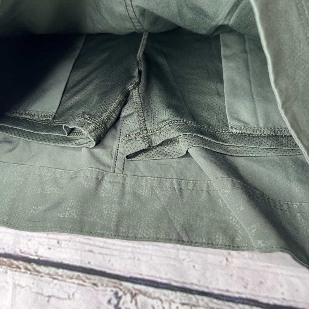 Orvis Green Camo Embossed Athletic Skort Size XS - Picture 3 of 7